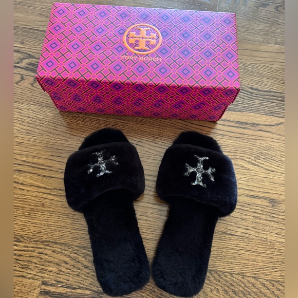 Tory Burch Black Shearling Slippers size 7 - Picture 1 of 6